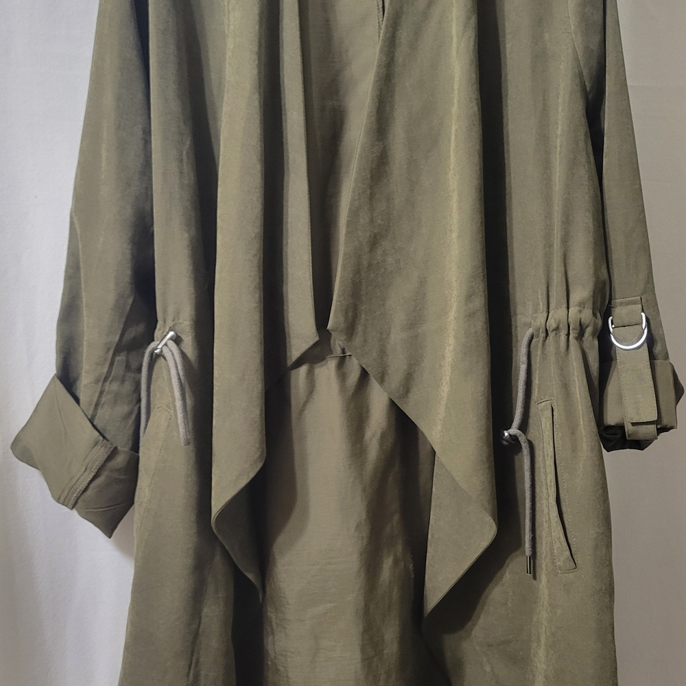BKE Green Trench Coat with Tie Cuffs - Picture 5 of 6